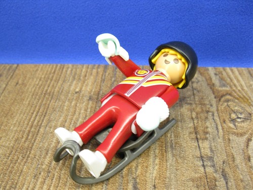 Mann mit rodel schlitten figur - mann,