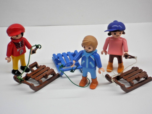 Kinder mit schlitten - schlitten, ++