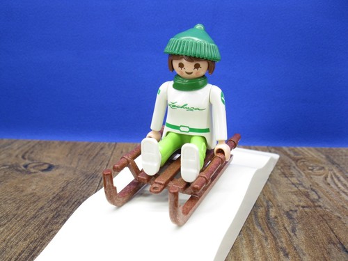 Frau mit schlitten - mit,